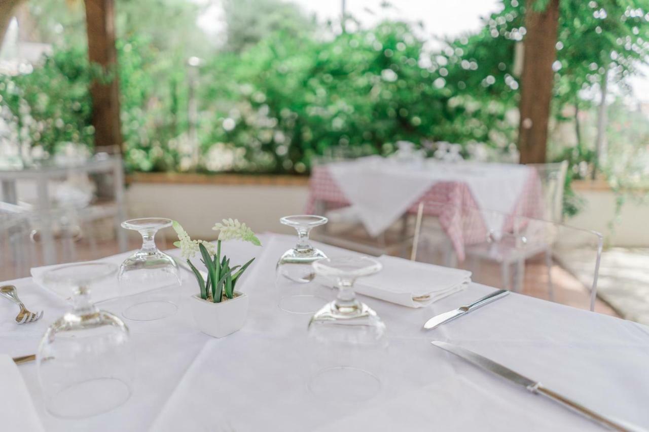 Hotel Santa Rosalia 마리나디카메로타 외부 사진