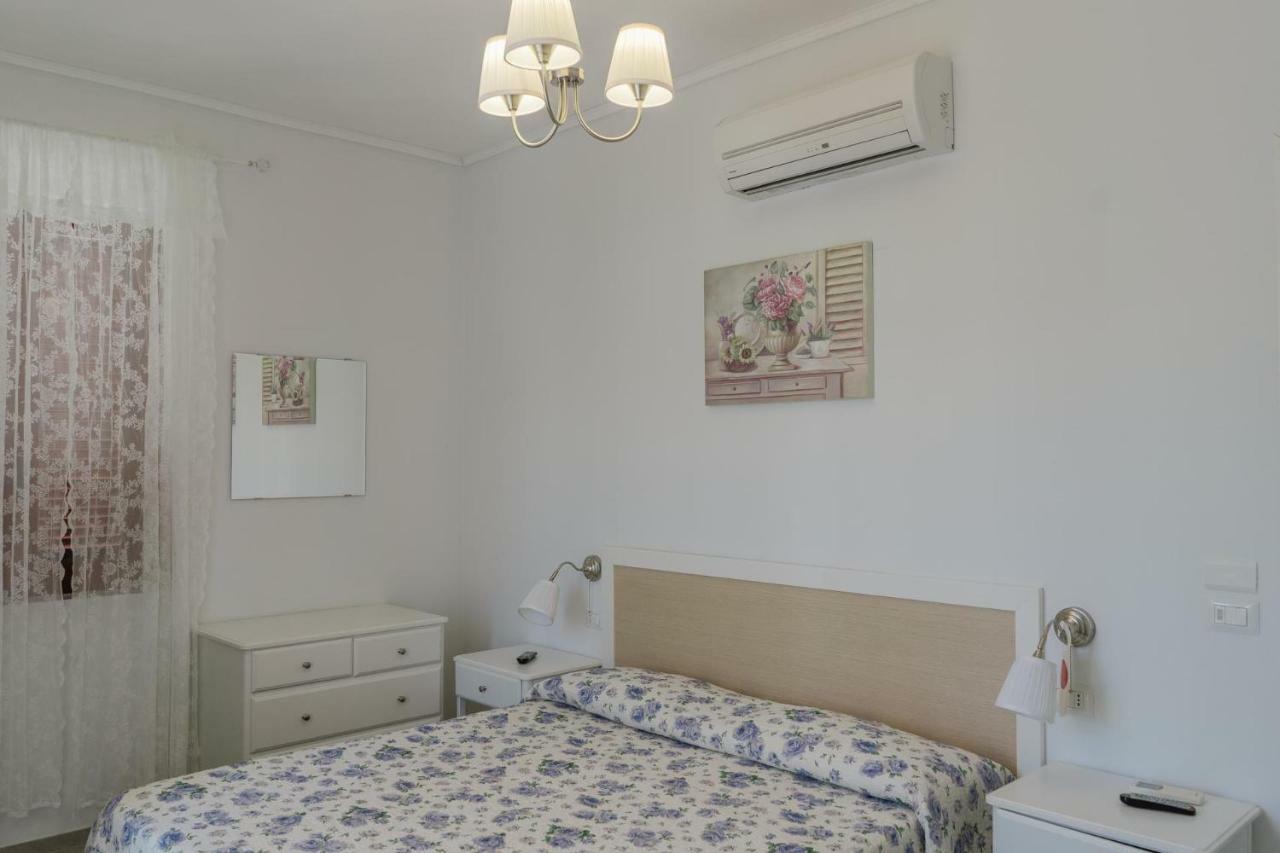 Hotel Santa Rosalia 마리나디카메로타 외부 사진